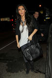 Kim Kardashian (Ким Кардашьян) - Страница 4 Th_55439_Preppie_-_Kim_Kardashian_arrives_at_Il_Sole_restaurant_-_Nov._11_2009_729_122_161lo