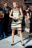 th_98543_Celebutopia-Emma_Watson_visits_the_Late_Show_with_David_Letterman-09_122_254lo.jpg