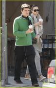 th_11610_orlando_bloom_miranda_kerr_pda_coffee_09_122_5lo.jpg