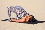 Aria Giovanni - Checkered Yoga 1 -j12hrp63fr.jpg