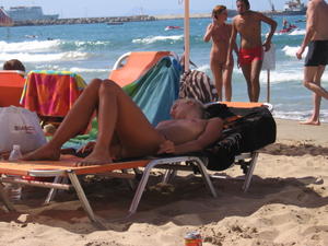 Beach vacation at Crete Greecef2gb16wo1r.jpg