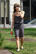 http://img268.imagevenue.com/loc582/th_33996_Ashley_Greene_walking_her_dog_Marlow8_122_582lo.jpg